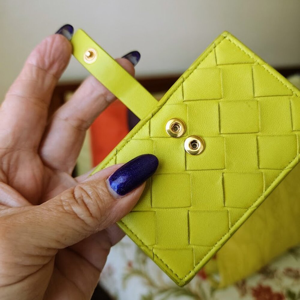 Bottega Veneta Kiwi Intrecciato Concertina Card Holder - Picture 8 of 9